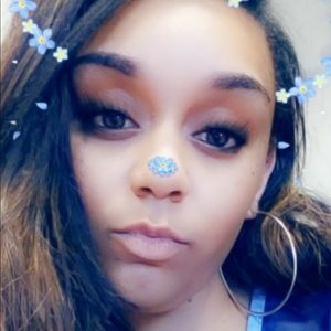 Meet your Posher, Christy